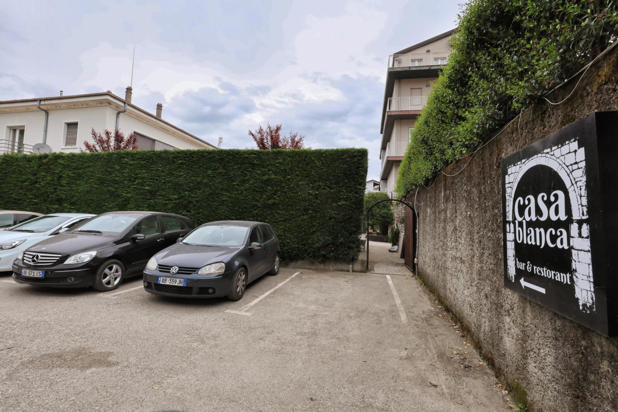 Vila Casablanca - Boutique Hotel & Restaurant Shkoder Ngoại thất bức ảnh