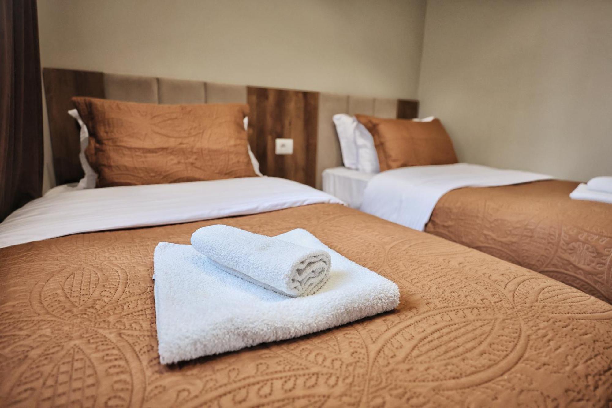Vila Casablanca - Boutique Hotel & Restaurant Shkoder Ngoại thất bức ảnh