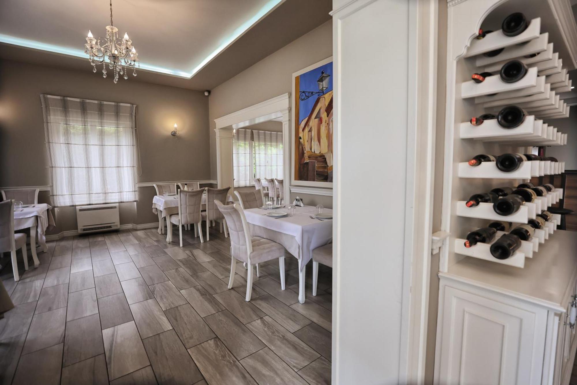Vila Casablanca - Boutique Hotel & Restaurant Shkoder Ngoại thất bức ảnh
