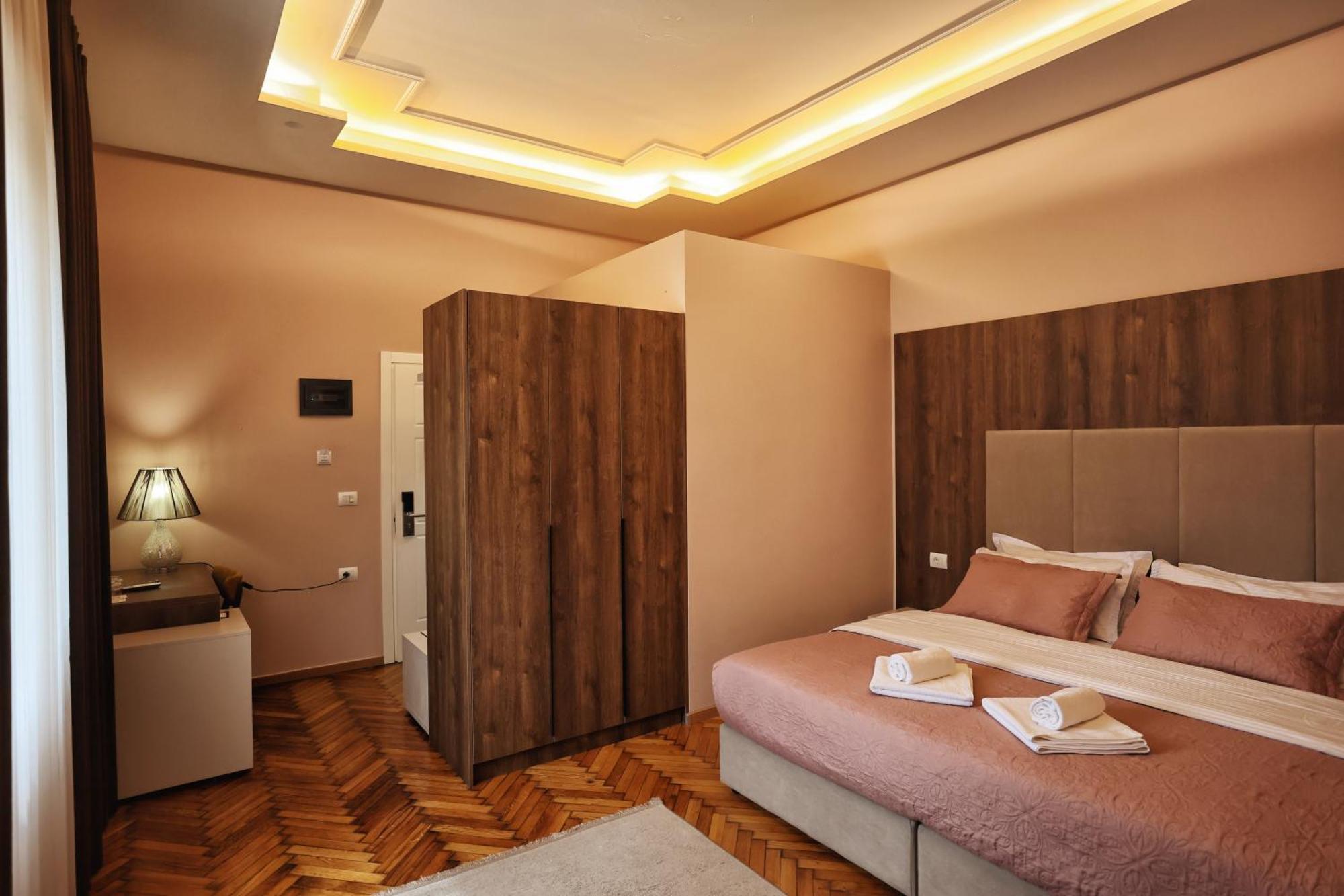 Vila Casablanca - Boutique Hotel & Restaurant Shkoder Ngoại thất bức ảnh