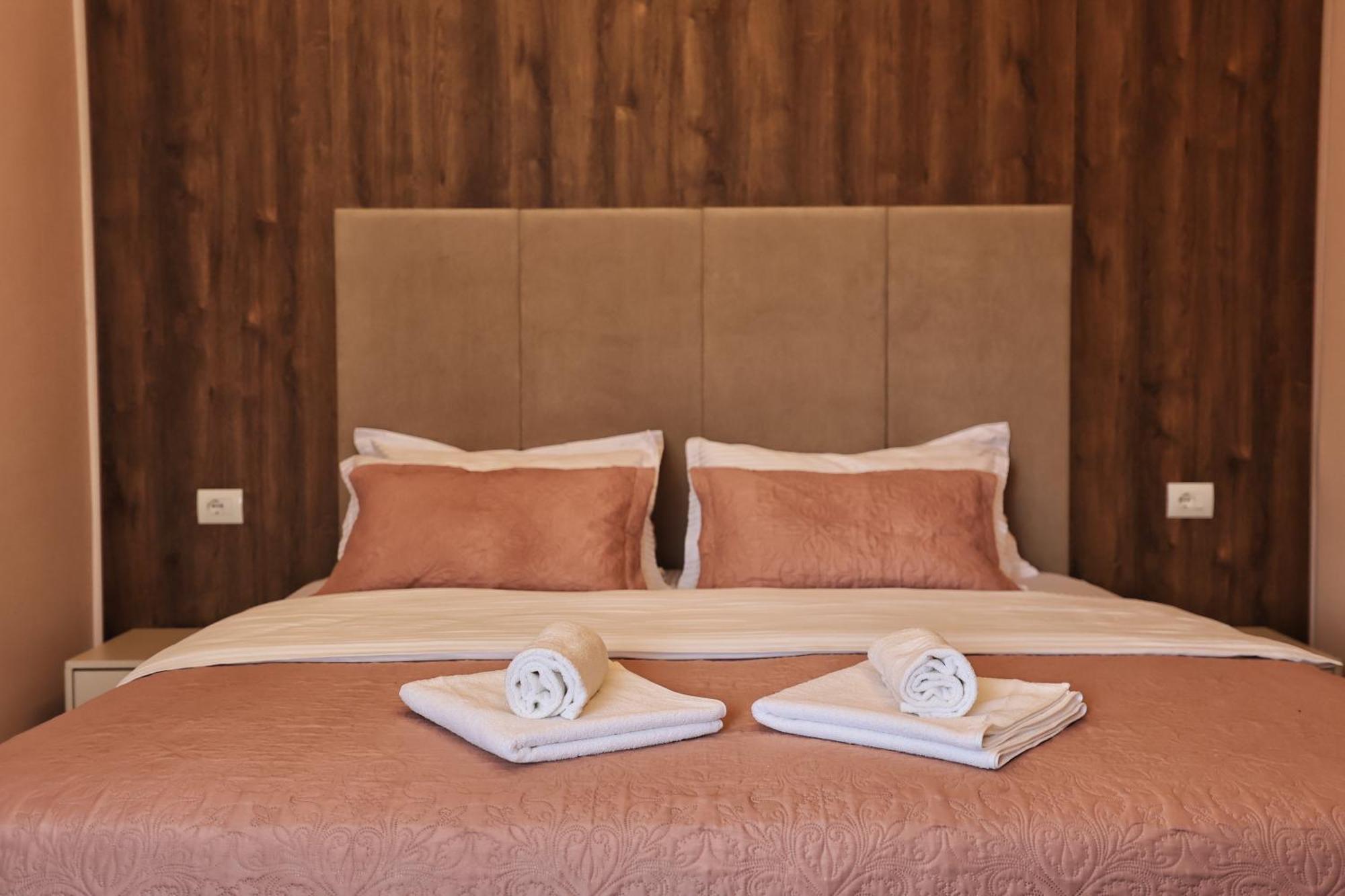 Vila Casablanca - Boutique Hotel & Restaurant Shkoder Ngoại thất bức ảnh