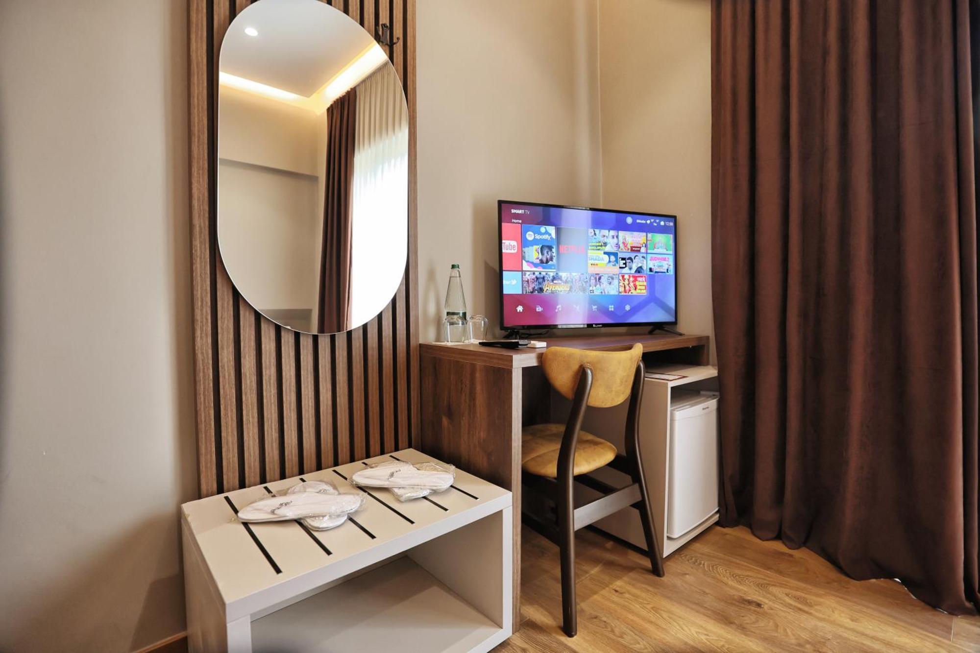 Vila Casablanca - Boutique Hotel & Restaurant Shkoder Ngoại thất bức ảnh