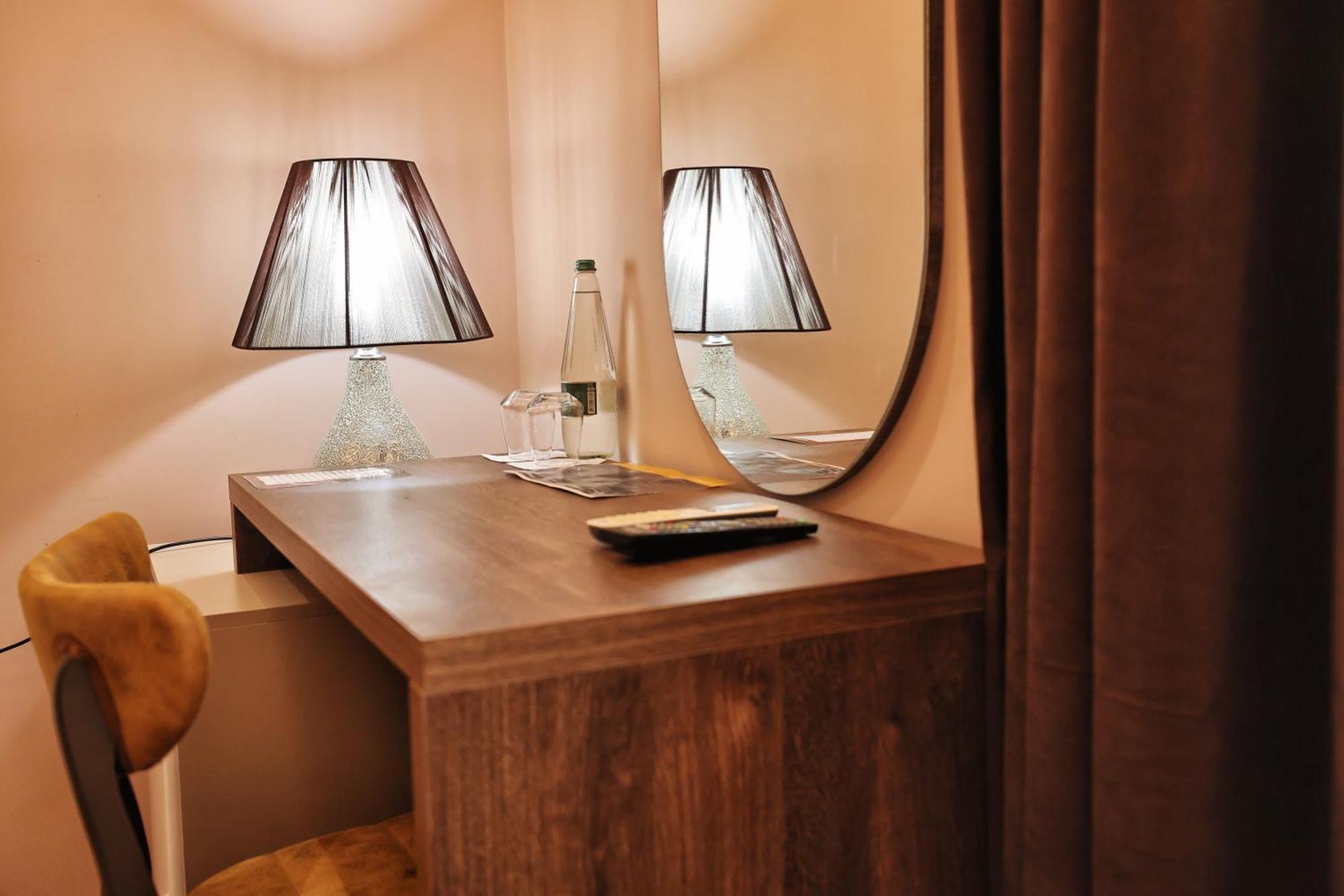 Vila Casablanca - Boutique Hotel & Restaurant Shkoder Ngoại thất bức ảnh