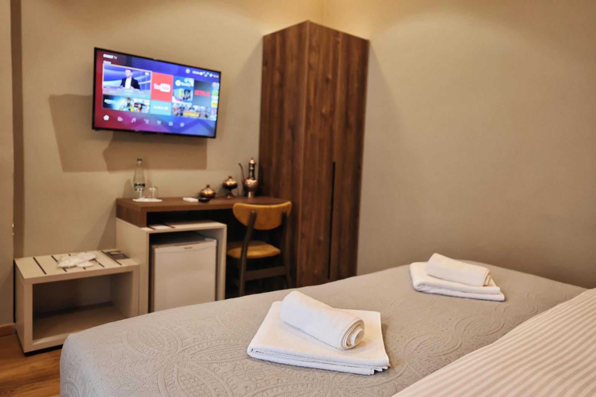 Vila Casablanca - Boutique Hotel & Restaurant Shkoder Ngoại thất bức ảnh