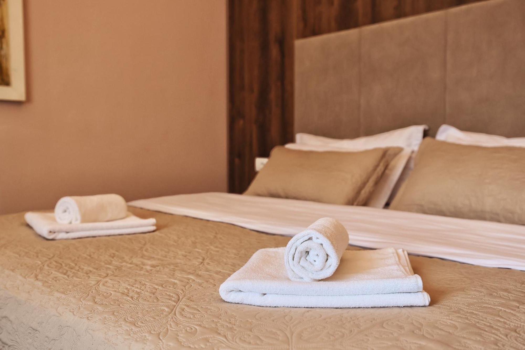 Vila Casablanca - Boutique Hotel & Restaurant Shkoder Ngoại thất bức ảnh