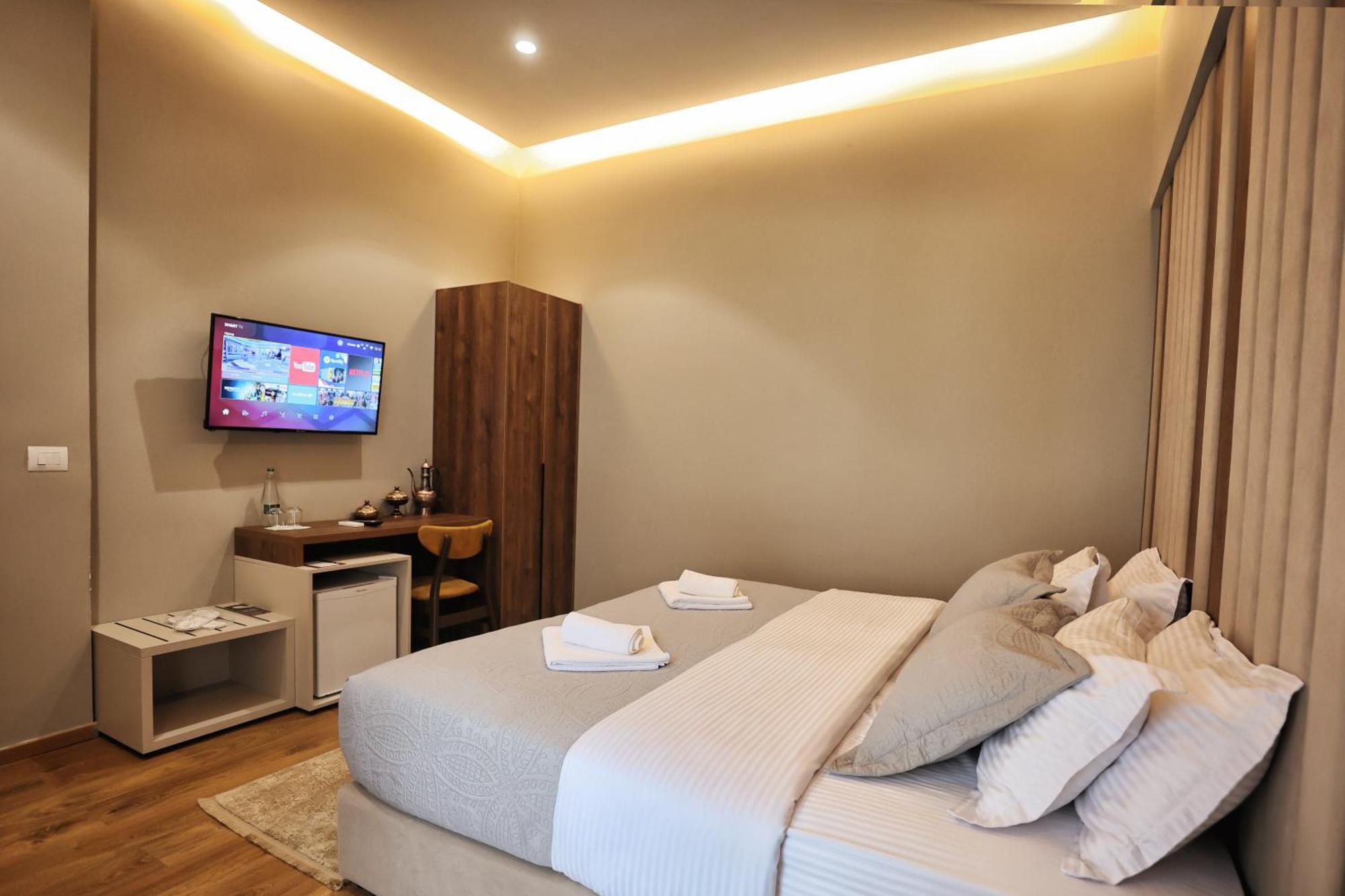 Vila Casablanca - Boutique Hotel & Restaurant Shkoder Ngoại thất bức ảnh