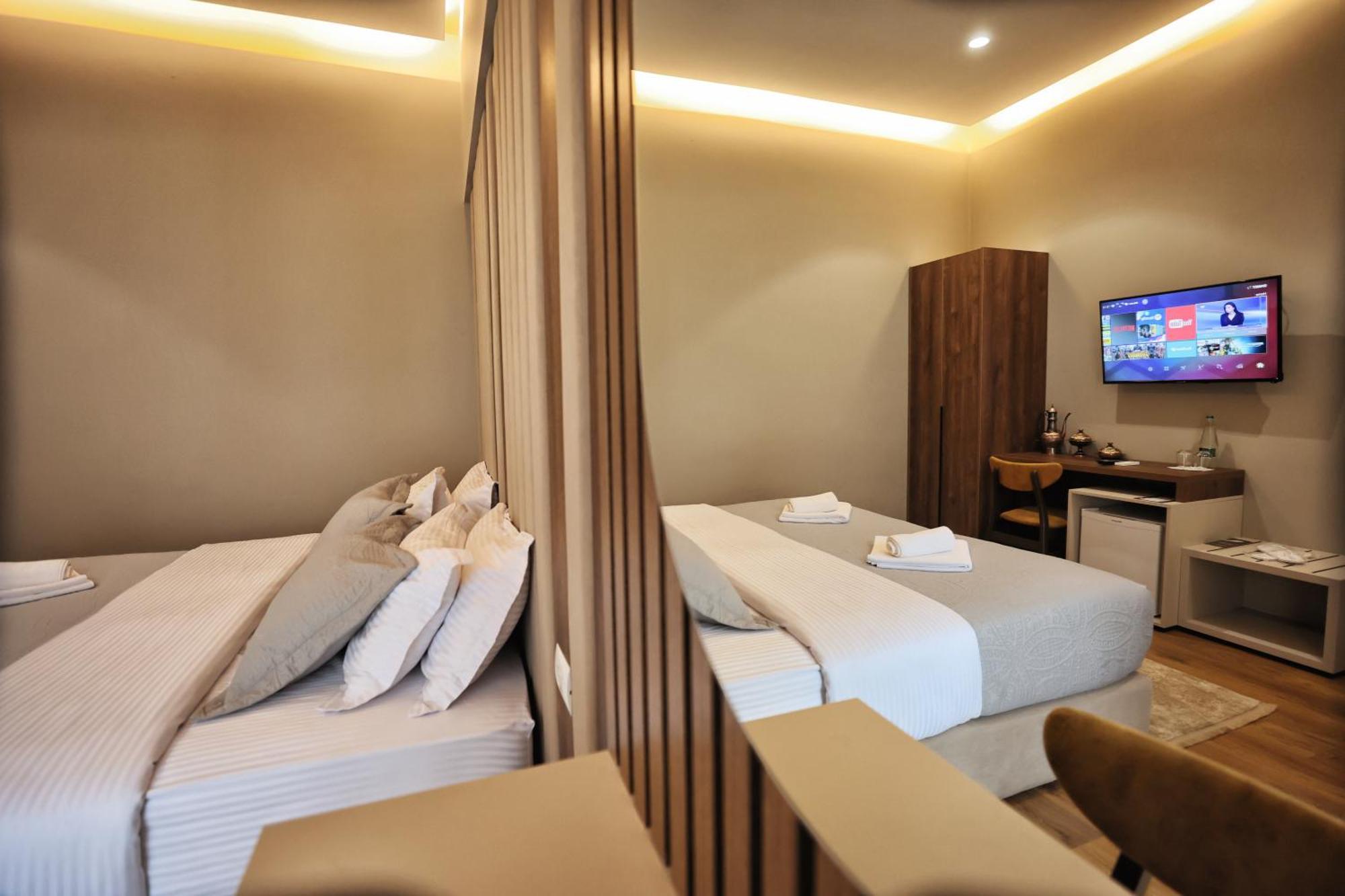 Vila Casablanca - Boutique Hotel & Restaurant Shkoder Ngoại thất bức ảnh